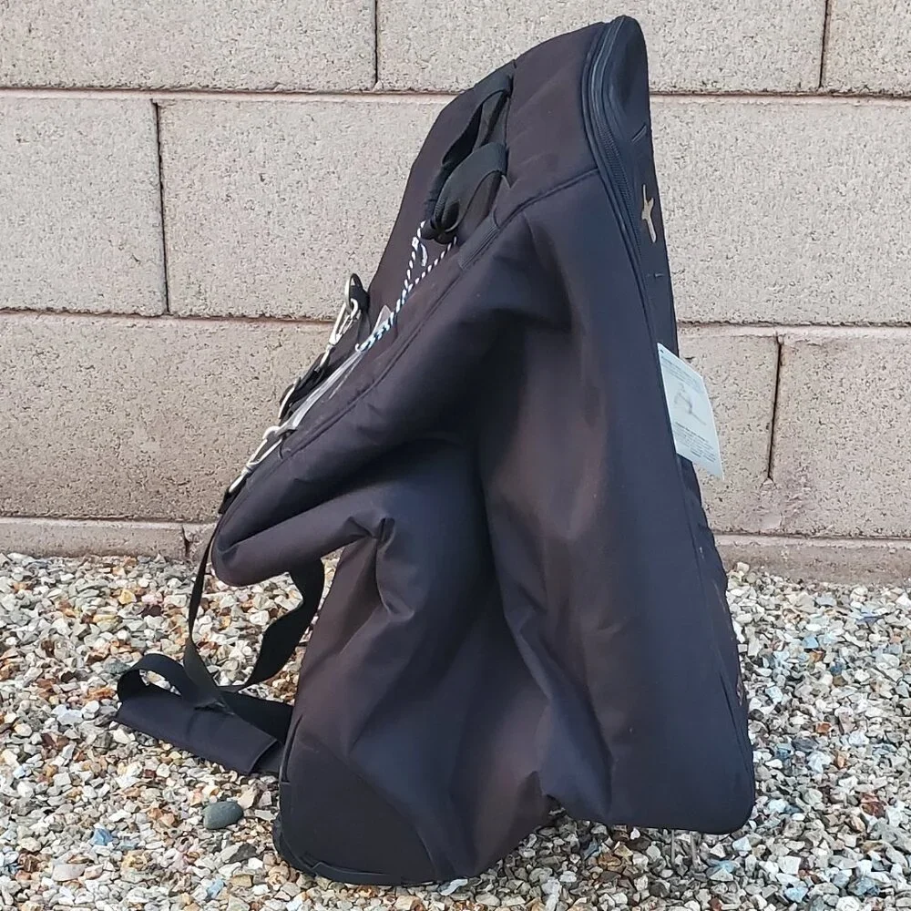Vintage Stags Leap Wine Cellars Zip Around Rolling Luggage Travel Bag